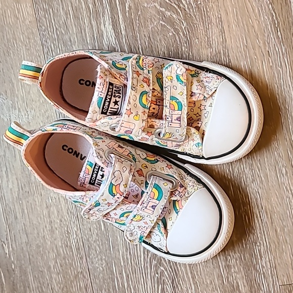 Converse Chuck Taylor Allstar Castle Size 8 Toddler - Picture 3 of 6